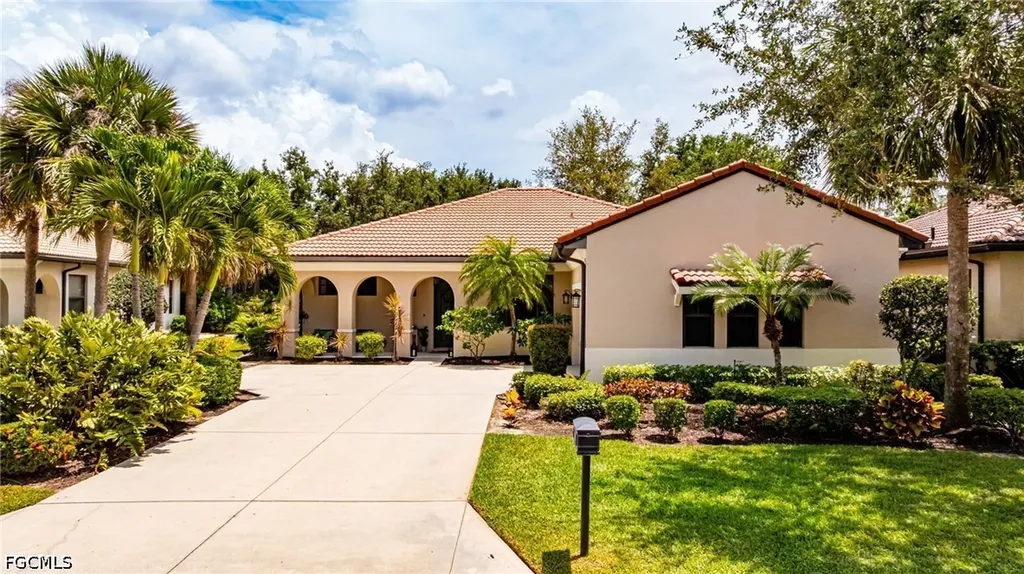 Fort Myers FL, 12627 Kentwood Avenue