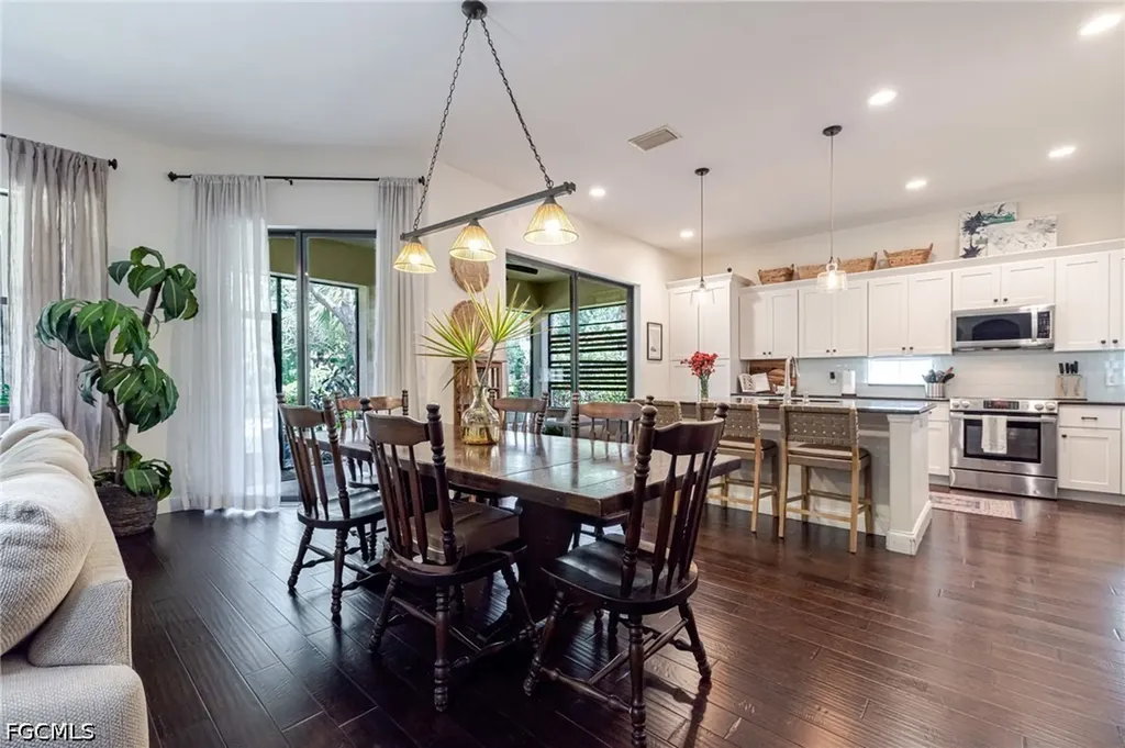 12627 Kentwood Avenue Fort Myers FL 33913