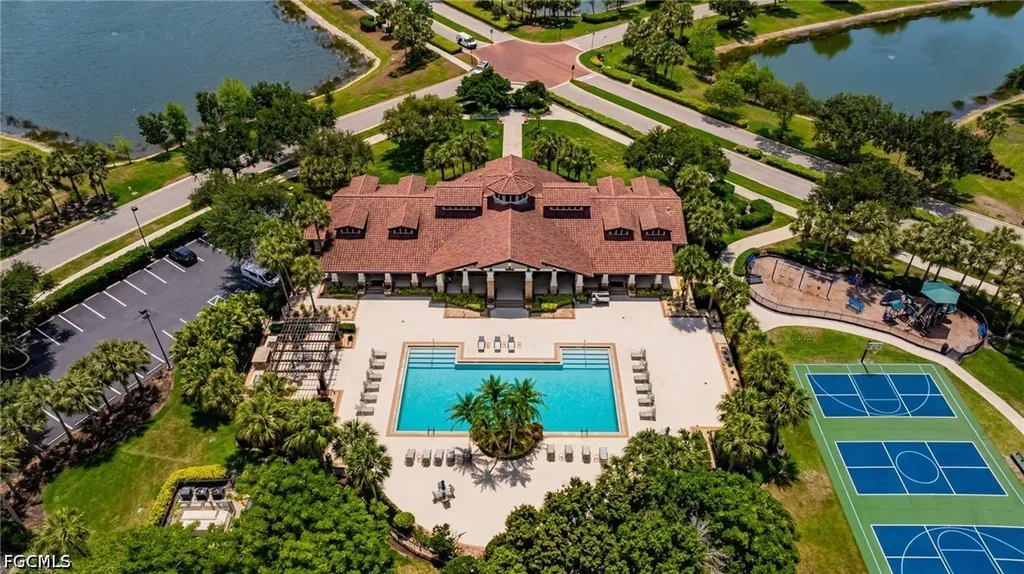 12627 Kentwood Avenue Fort Myers FL 33913