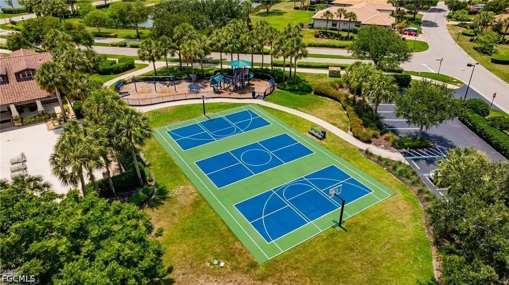12627 Kentwood Avenue Fort Myers FL 33913