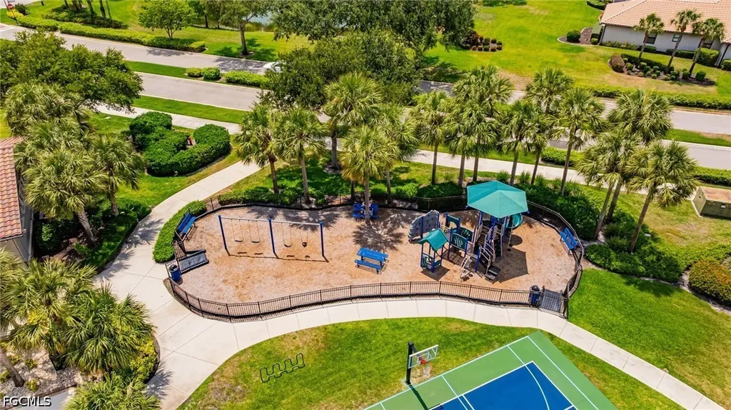 12627 Kentwood Avenue Fort Myers FL 33913