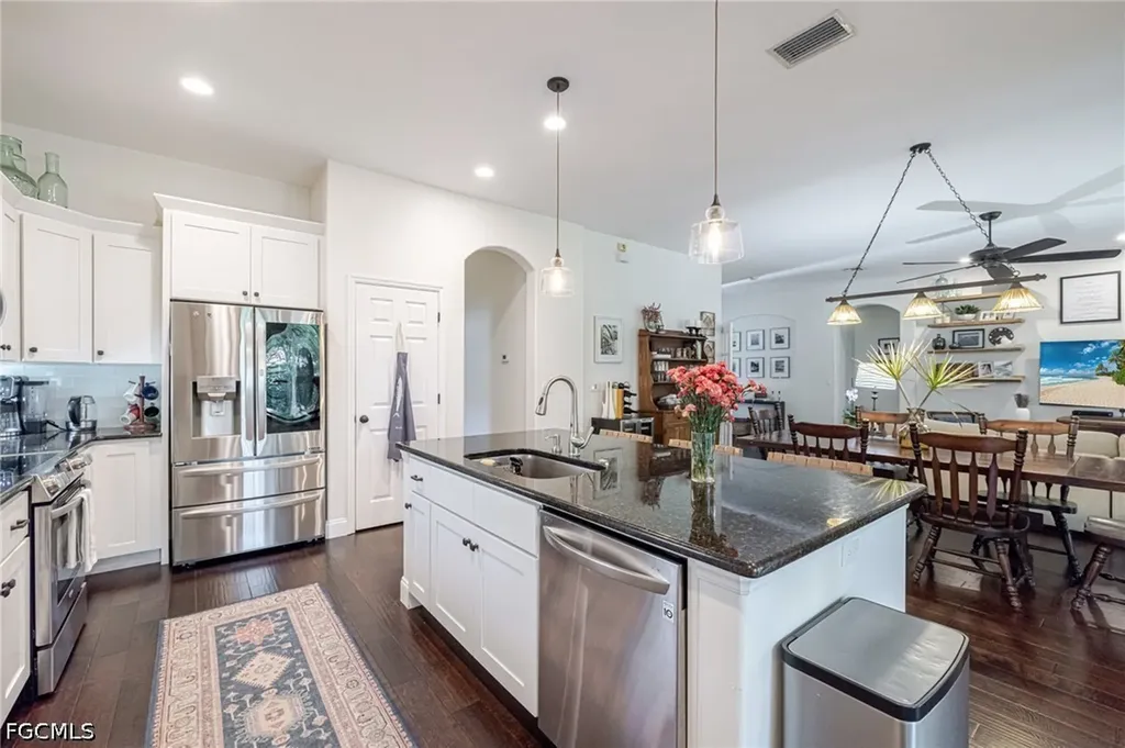 12627 Kentwood Avenue Fort Myers FL 33913