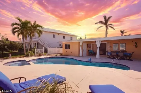 3728 Emerald Avenue ST. James City FL 33956