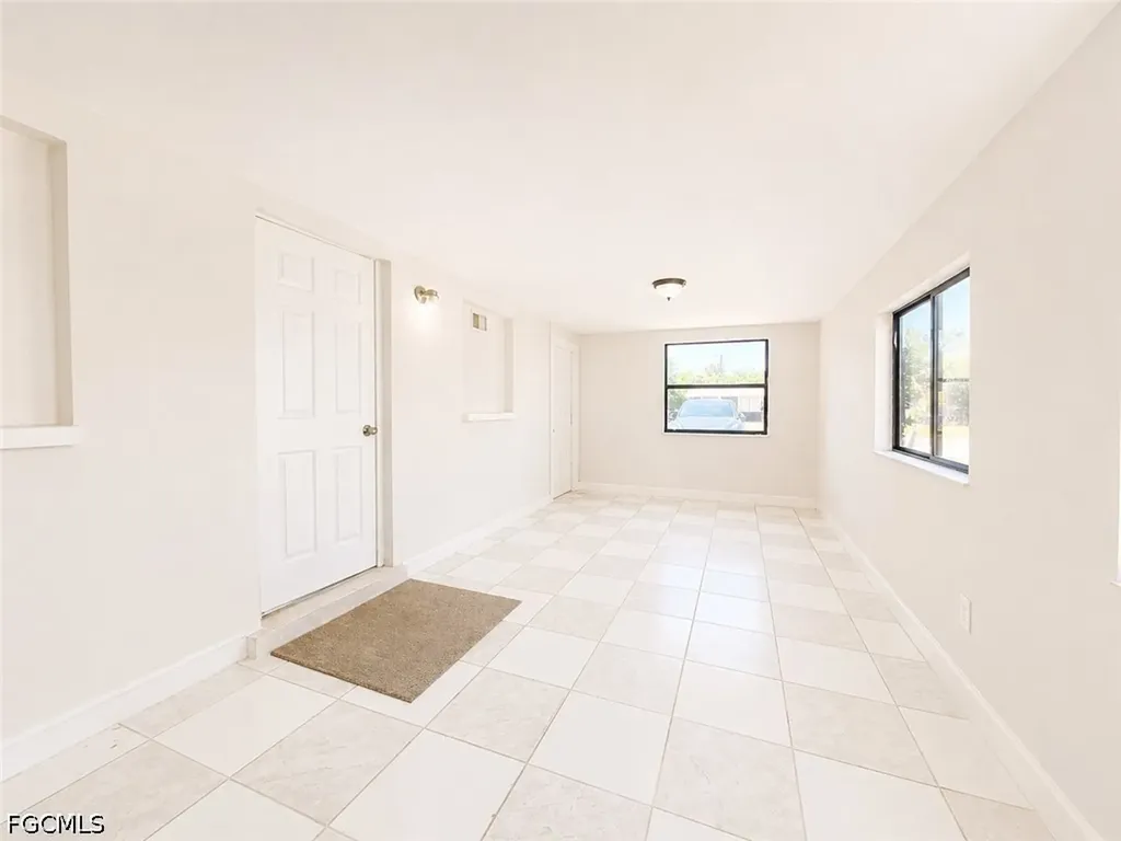 3425 South Street Fort Myers FL 33916