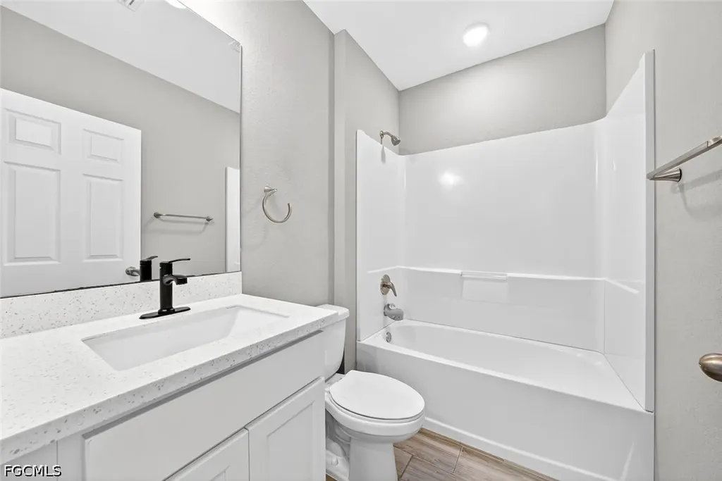 2008 NW 24th Place Cape Coral FL 33993