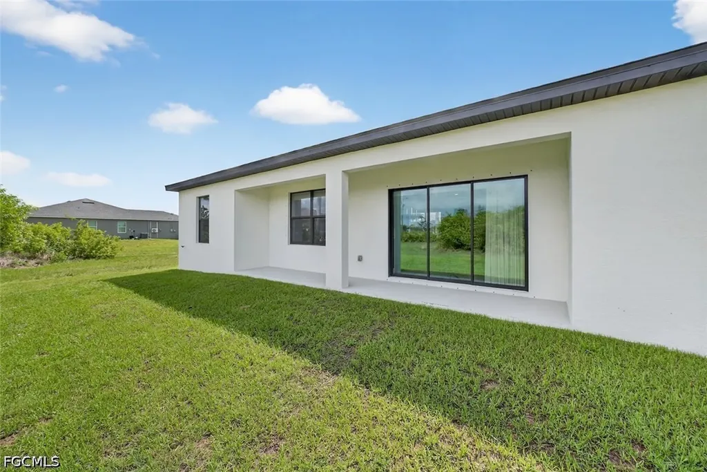 2008 NW 24th Place Cape Coral FL 33993
