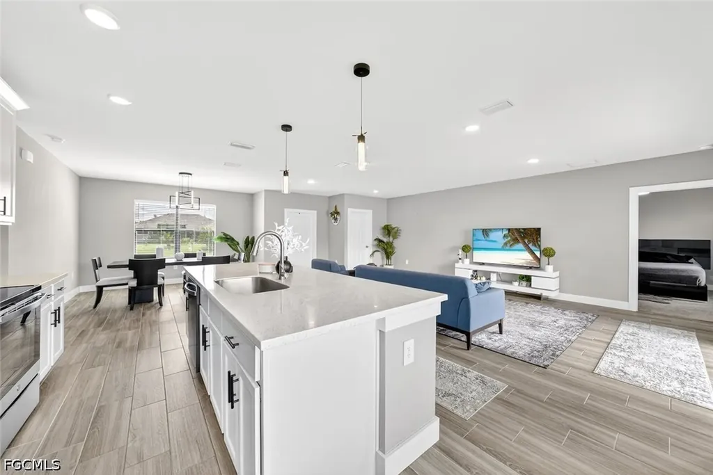 2008 NW 24th Place Cape Coral FL 33993