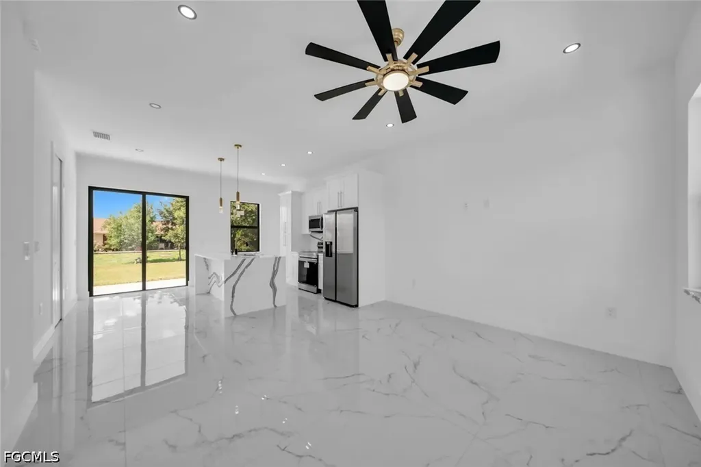2609 21st Street SW Lehigh Acres FL 33976