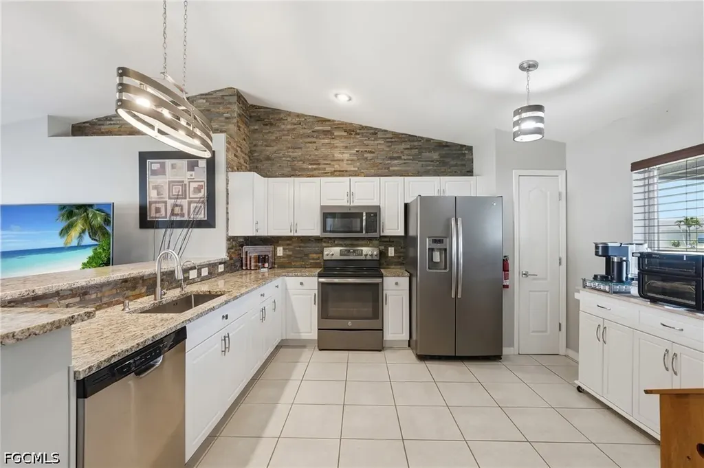 2038 NE 24th Terrace Cape Coral FL 33909