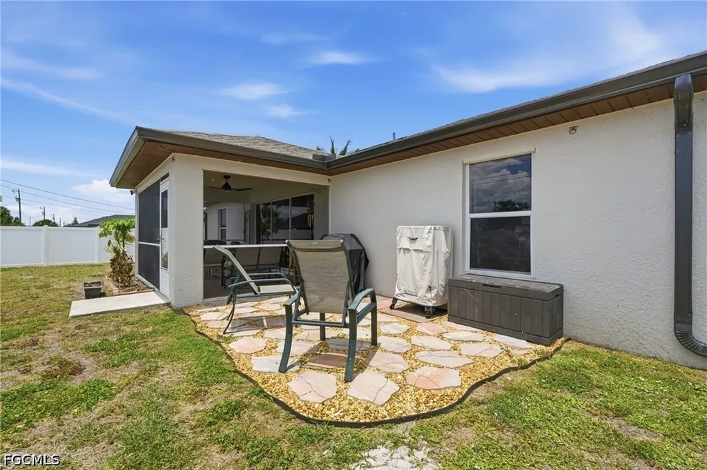 2038 NE 24th Terrace Cape Coral FL 33909