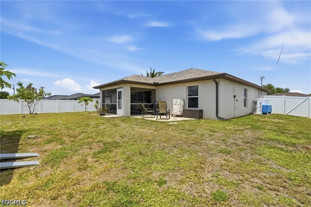 2038 NE 24th Terrace Cape Coral FL 33909