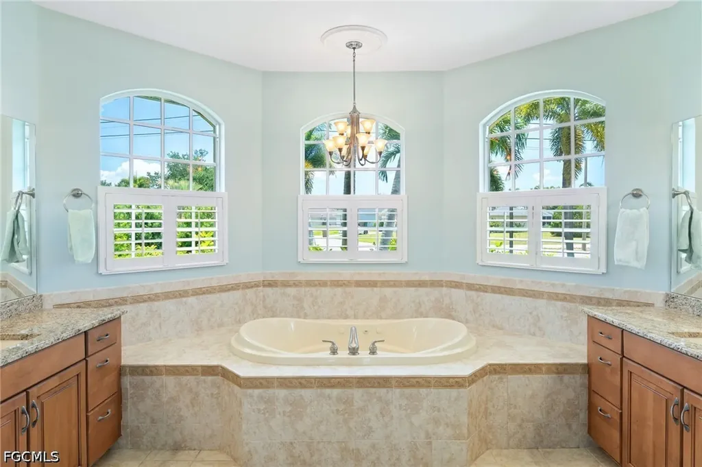 2506 Retunda Parkway W Cape Coral FL 33904