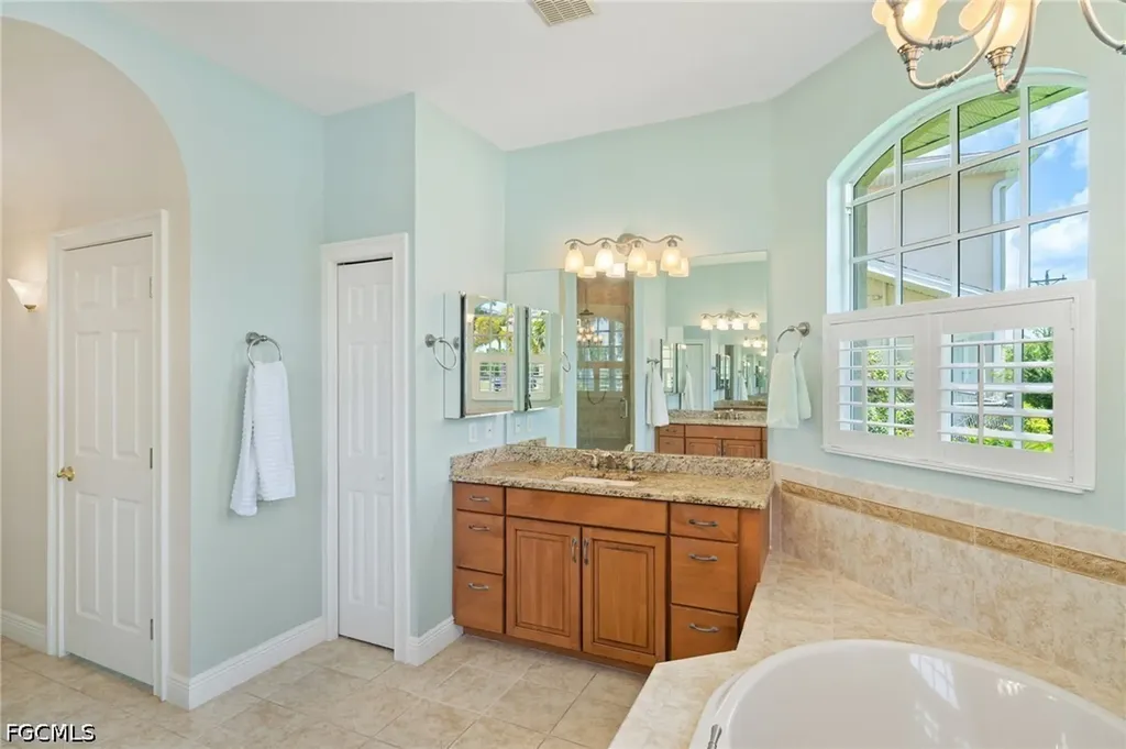 2506 Retunda Parkway W Cape Coral FL 33904