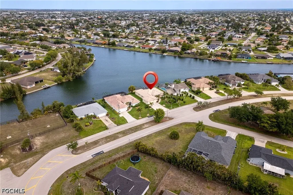 2506 Retunda Parkway W Cape Coral FL 33904