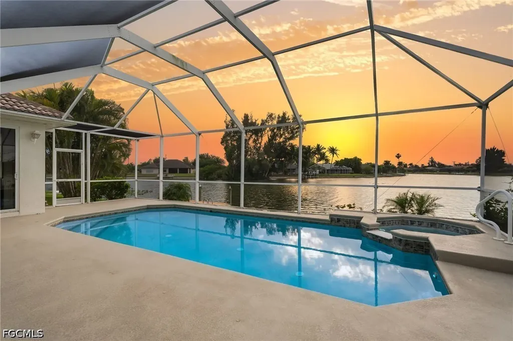 2506 Retunda Parkway W Cape Coral FL 33904