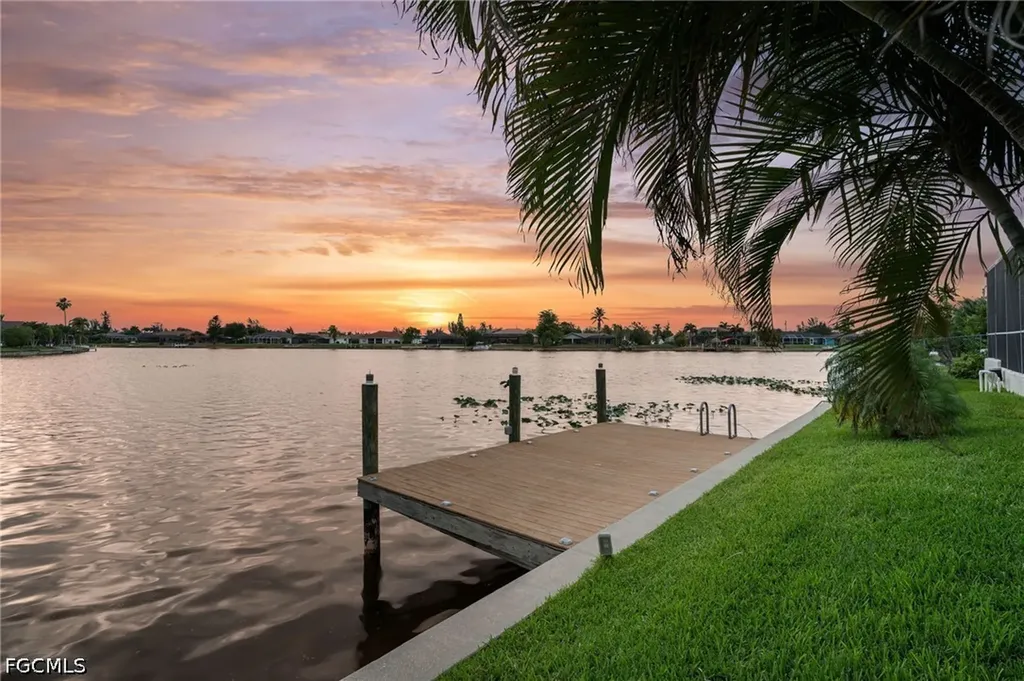 2506 Retunda Parkway W Cape Coral FL 33904