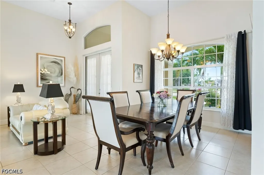 2506 Retunda Parkway W Cape Coral FL 33904