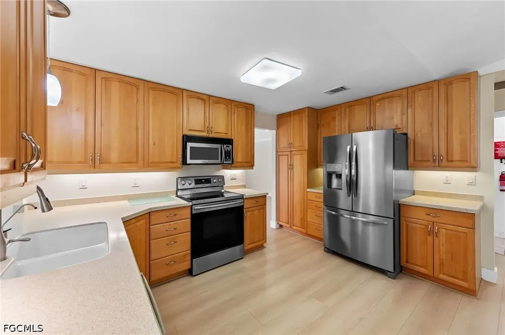 7810 Deni Drive North Fort Myers FL 33917