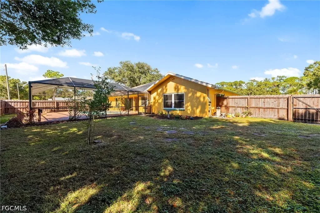 7810 Deni Drive North Fort Myers FL 33917