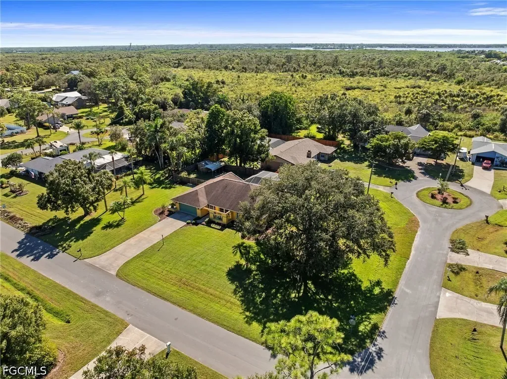 7810 Deni Drive North Fort Myers FL 33917