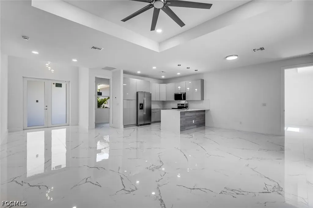 407 Columbus Avenue Lehigh Acres FL 33972