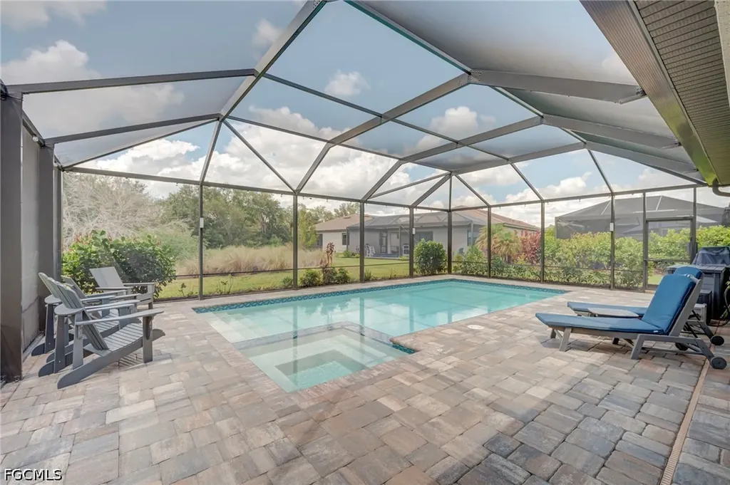 14450 Secret Garden Cove Fort Myers FL 33913