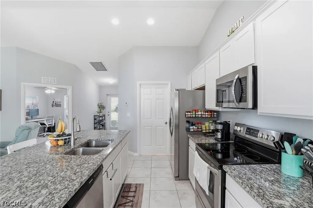 516 NW 6th Terrace Cape Coral FL 33993