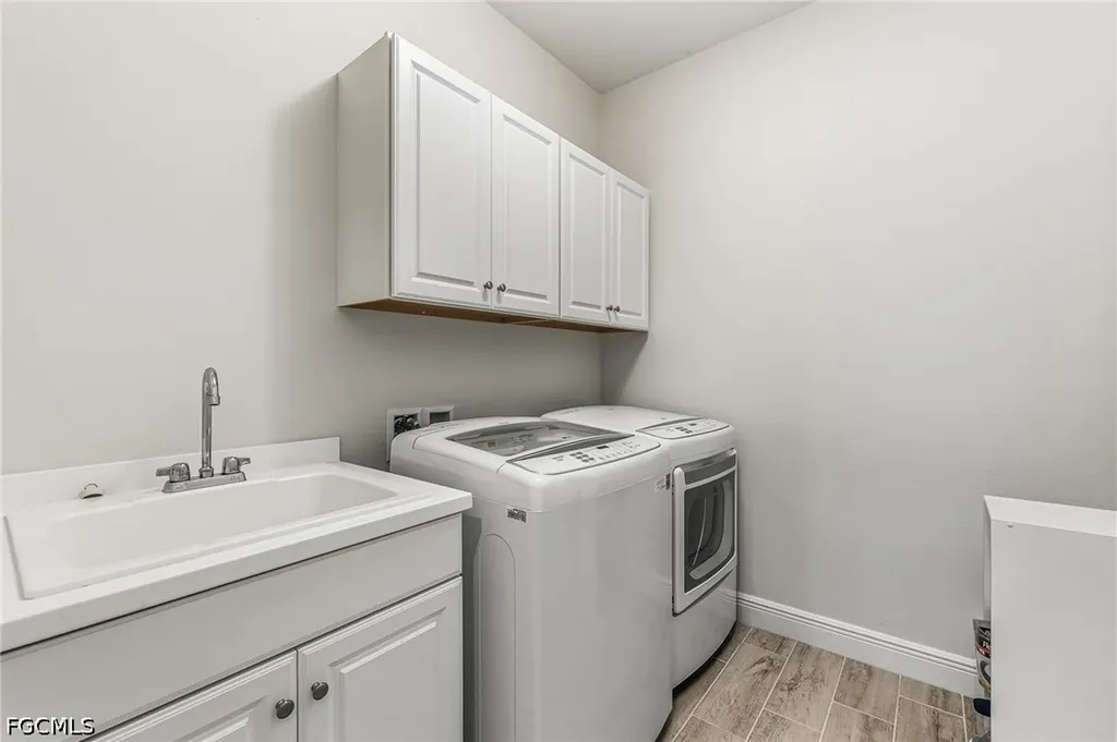 7754 Cypress Walk Drive Fort Myers FL 33966