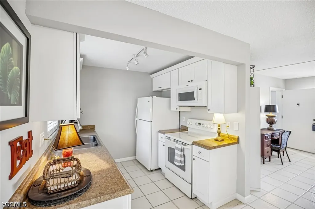 1514 Edgewater Circle Fort Myers FL 33919