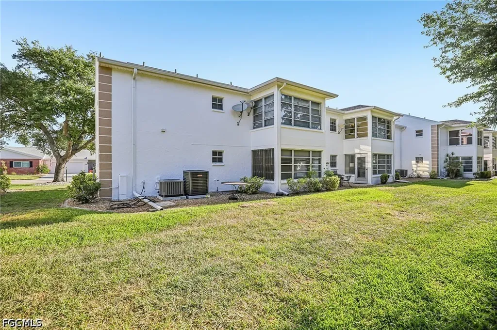 1514 Edgewater Circle Fort Myers FL 33919