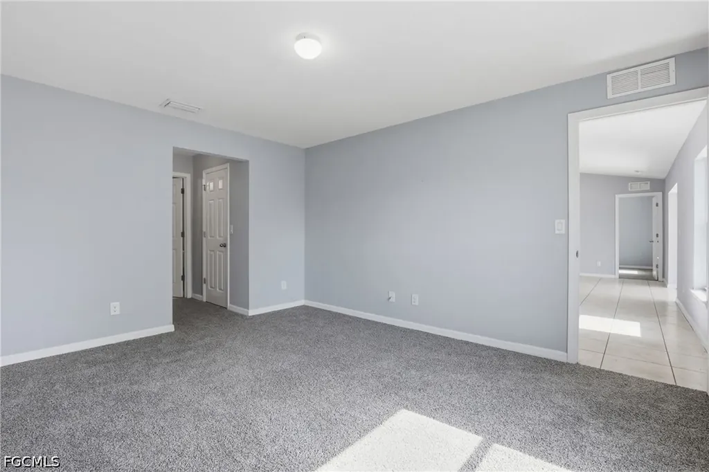2812 NE 2nd Place Cape Coral FL 33909