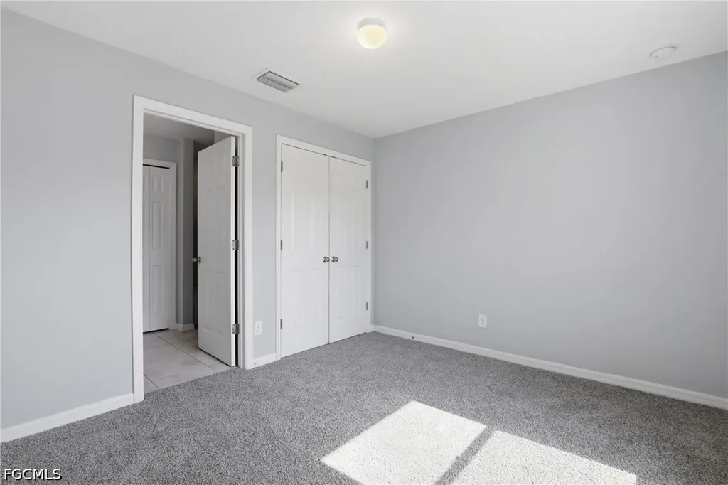 2812 NE 2nd Place Cape Coral FL 33909