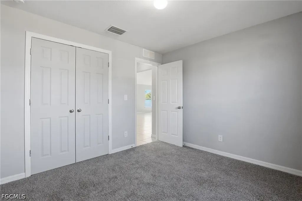2812 NE 2nd Place Cape Coral FL 33909
