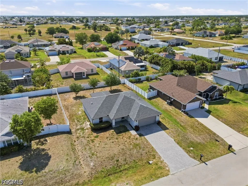 2812 NE 2nd Place Cape Coral FL 33909