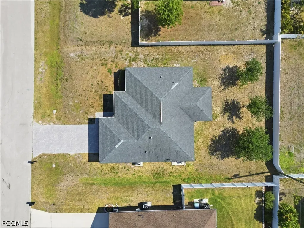 2812 NE 2nd Place Cape Coral FL 33909
