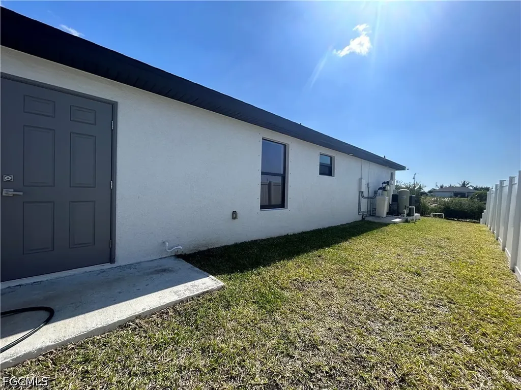 1008 NW 12th Avenue Cape Coral FL 33993