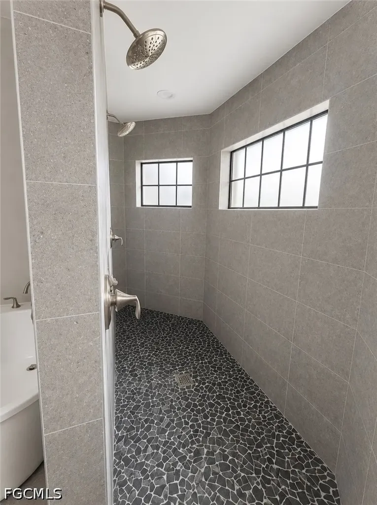 1008 NW 12th Avenue Cape Coral FL 33993