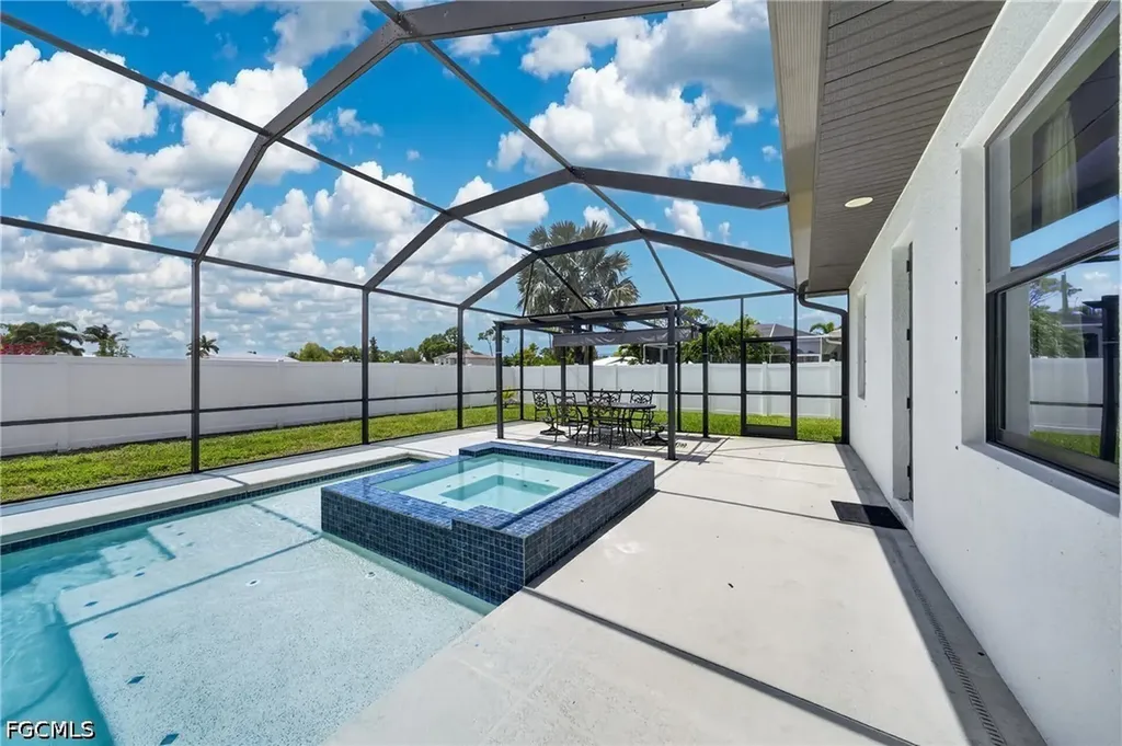 506 SW 5th Street Cape Coral FL 33991