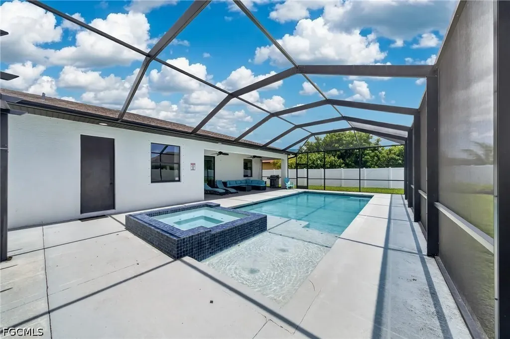 506 SW 5th Street Cape Coral FL 33991
