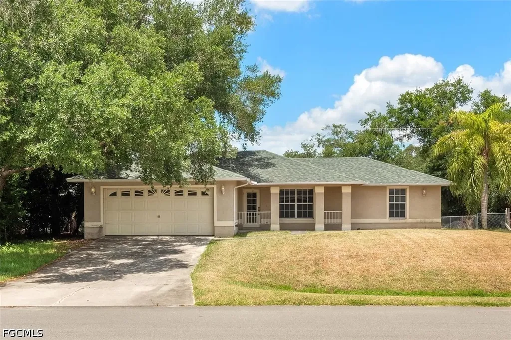 6211 Castlewood Circle Fort Myers FL 33905