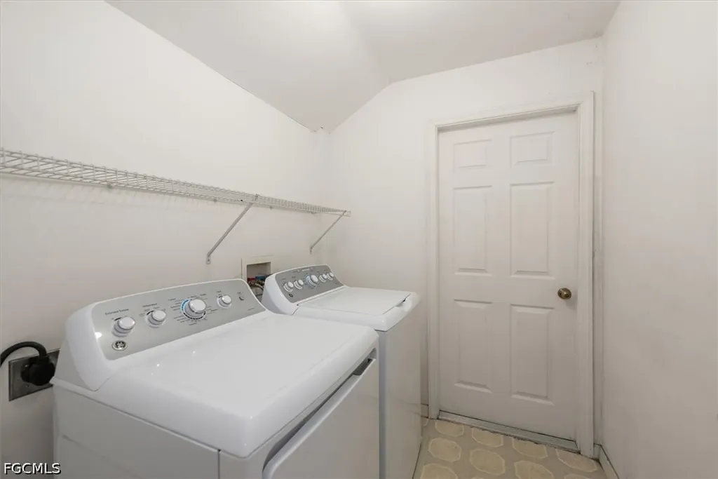 6211 Castlewood Circle Fort Myers FL 33905