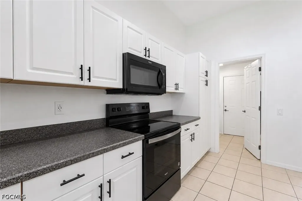 16 NW 18th Avenue Cape Coral FL 33993