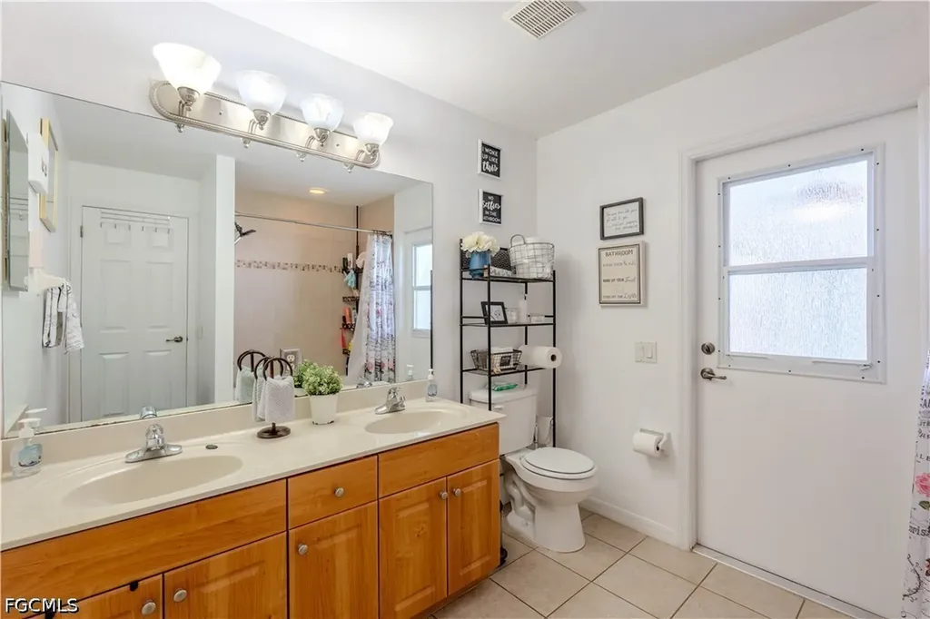 16 NW 18th Avenue Cape Coral FL 33993