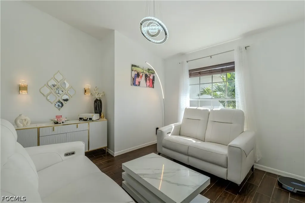 16 NW 18th Avenue Cape Coral FL 33993