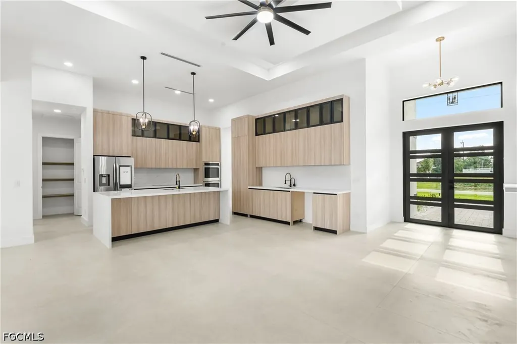222 SE 2nd Avenue Cape Coral FL 33990