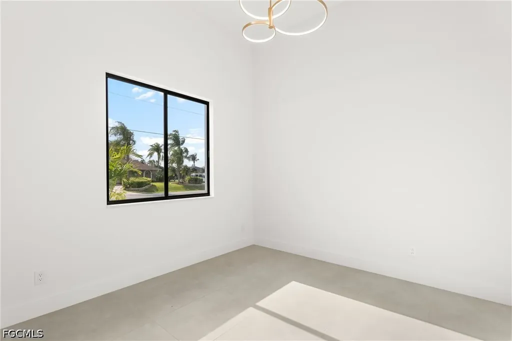 222 SE 2nd Avenue Cape Coral FL 33990