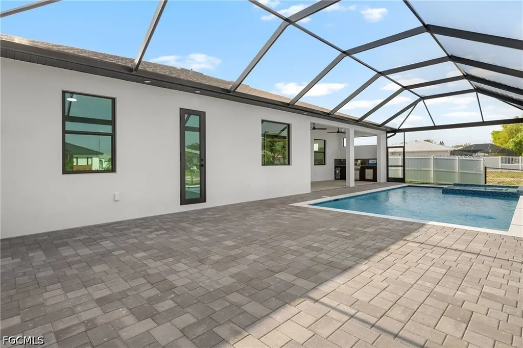 222 SE 2nd Avenue Cape Coral FL 33990