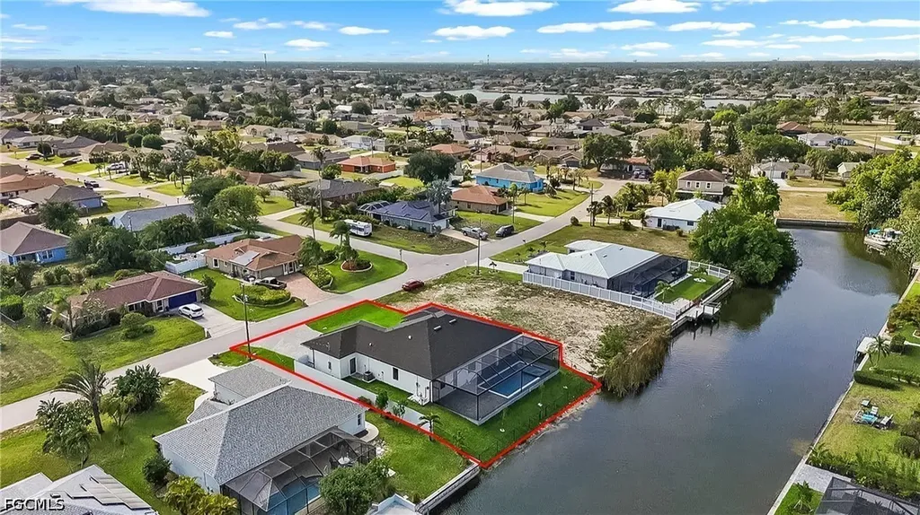 222 SE 2nd Avenue Cape Coral FL 33990