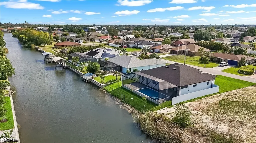222 SE 2nd Avenue Cape Coral FL 33990