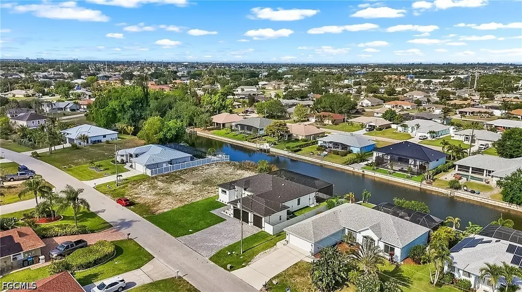 222 SE 2nd Avenue Cape Coral FL 33990